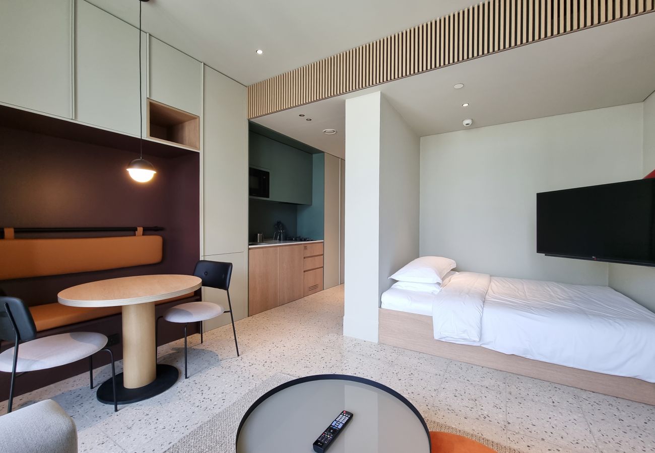 Appartement à Dubai - Upside Living | Studio with balcony and Burj View